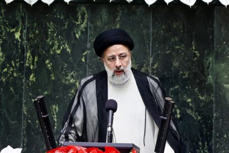 آیت الله سید ابراهیم رئیسی در مراسم تحلیف:از هر طرح دیپلماتیک که باعث لغو تحریم‌ها شود استقبال می‌کنم/ تحریم ها علیه ملت ایران باید لغو گردد