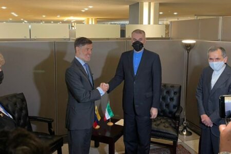 وزیر خارجه ونزوئلا: با دقت و وسواس روابط دوجانبه با ایران را پیگیری می‌کنیم