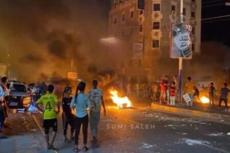 منجلاب دوستی با آمریکا و عربستان!