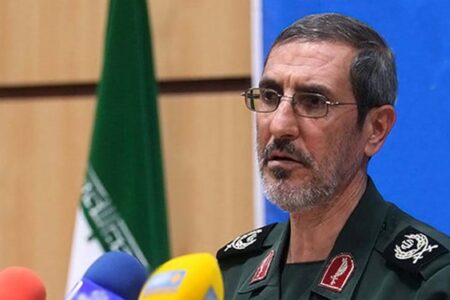 در دنیای سرقت ماسک، اتباع خارجی در ایران واکسن دریافت می‌کنند