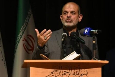 واکنش وزیر کشور به سیلی خوردن استاندار آذربایجان شرقی