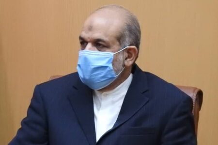 مشکلات را به کمک اقتصاد مردم‌محور و دانش‌بنیان حل می‌کنیم