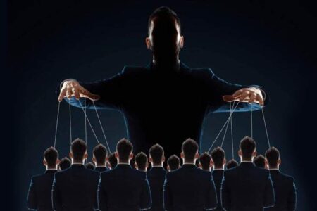مراقب روانشناسی تاریک باشید